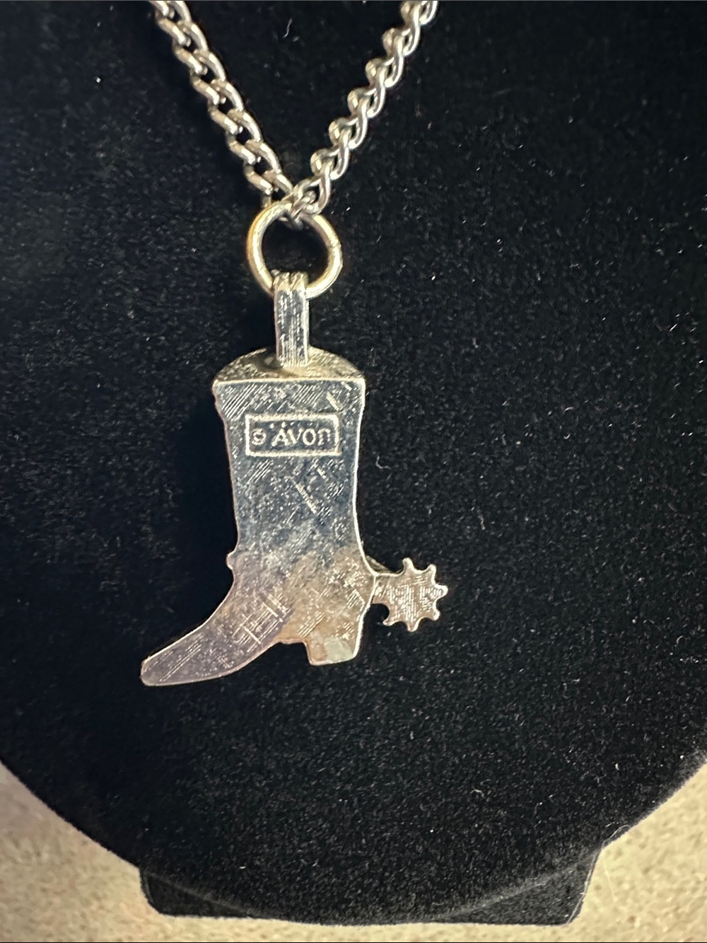 Vintage Avon Silver Tone Western Cowboy Boot Charm Necklace - Picture 3 of 7